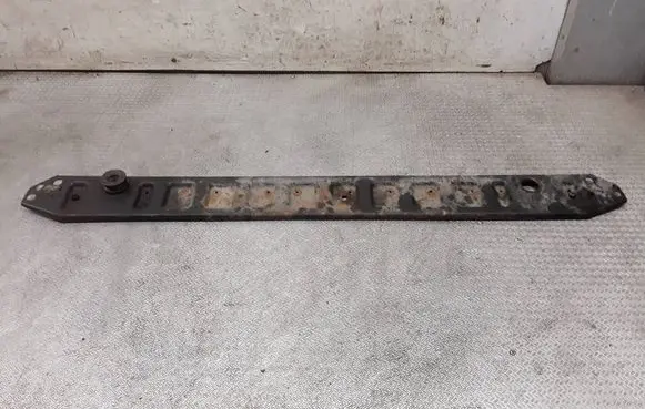 Volvo V60 Bottom radiator support slam panel