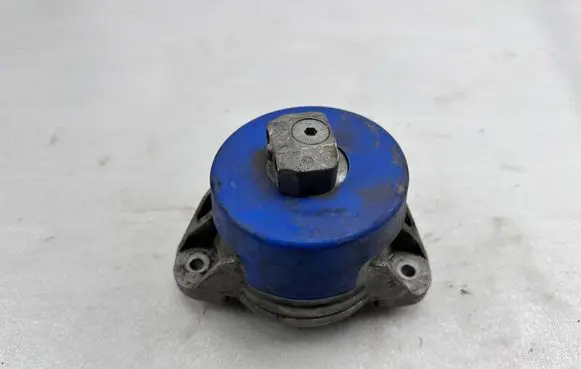 Mercedes-Benz S W222 Engine mount bracket A2222408517
