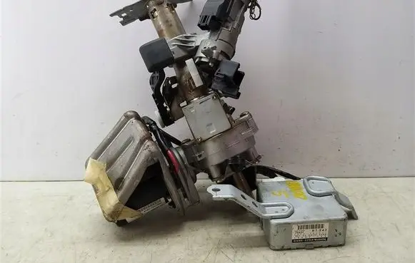 Toyota Yaris Power steering pump 6900000472