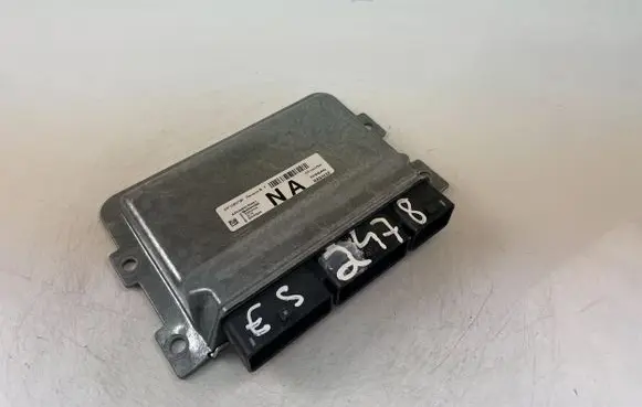 Dacia Sandero Engine control unit/module ECU 237109775R 237109776R