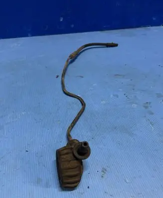 Volkswagen PASSAT B6 Clutch pipe/line FM27005F