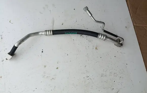 Audi A4 S4 B9 Air conditioning (A/C) pipe/hose 8W1816740
