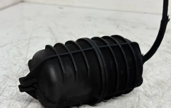 BMW X3 E83 Vacuum air tank 2247620