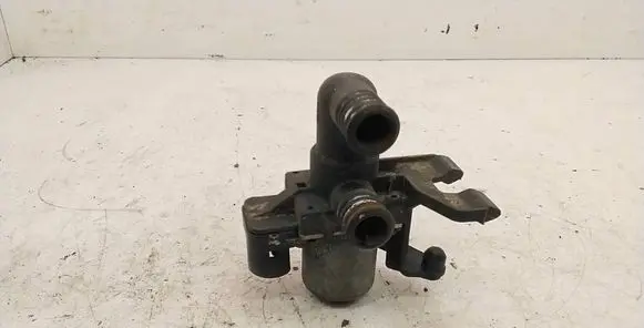BMW 3 E36 Coolant heater control valve 8391418 1147412052