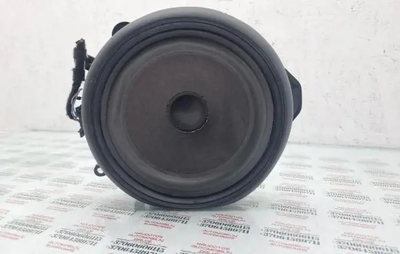 Audi A4 S4 B7 8E 8H Front door speaker 8E0035411