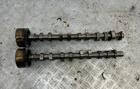 Nissan Juke I F15 Camshaft 830602316