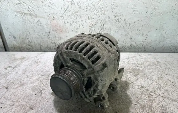 Skoda Octavia Mk1 (1U) Generator/alternator 028903028E 0124515010