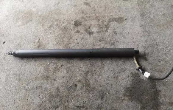 Porsche Macan (95B) Tailgate/trunk strut/damper 95B827851F 20374904500172