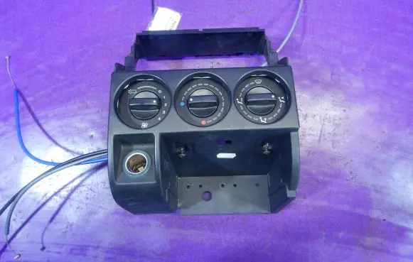 Peugeot Partner Interior fan control switch 654985L