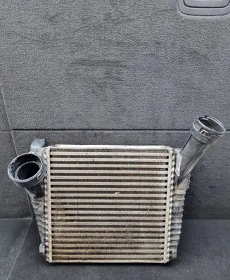 Audi Q7 4L Intercooler radiator 7L6145804