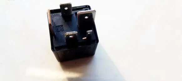 Volkswagen Golf V Other relay 3D0951253A 14.1500.00