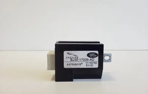 Land Rover Evoque II Window wiper interval relay BJ3217509AD