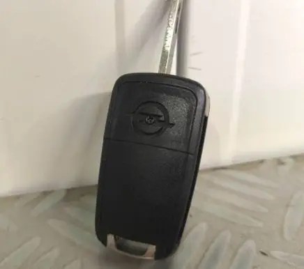 Opel Insignia A Ignition key/card 13501913