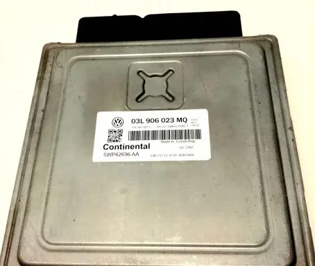 Volkswagen Golf VI Engine control unit/module 03L906023MQ 5WP42696AA