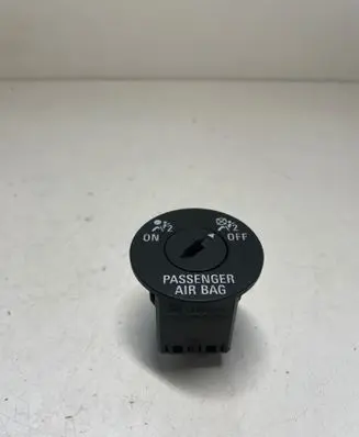 Passenger airbag on/off switch