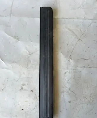 Toyota Prius (NHW20) Front sill trim cover 6791147020