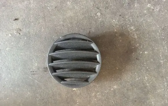 Opel Corsa C Dashboard side air vent grill/cover trim 90535118 23090