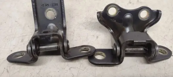 Hyundai i20 (PB PBT) Rear door upper hinge