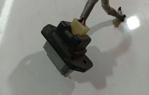 Honda FR-V Heater blower motor/fan resistor 