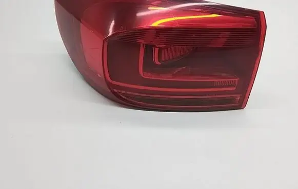 Volkswagen Tiguan Rear/tail lights 5N0945095Q