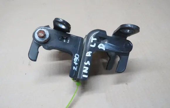 Opel Insignia A Rear door lower hinge 