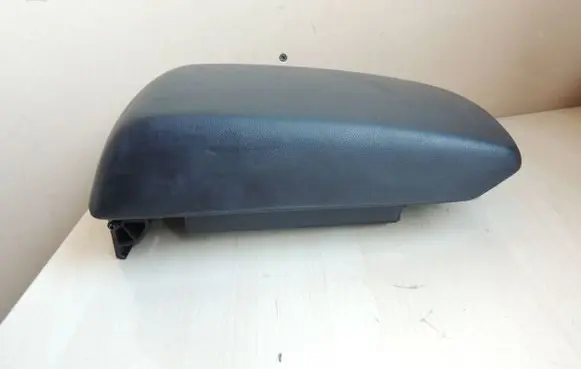 Mazda 3 I Armrest 