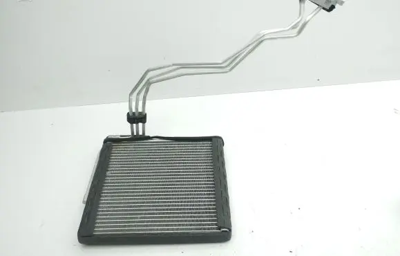 Tesla Model 3 Air conditioning (A/C) radiator (interior) 21113000012 1A2160547
