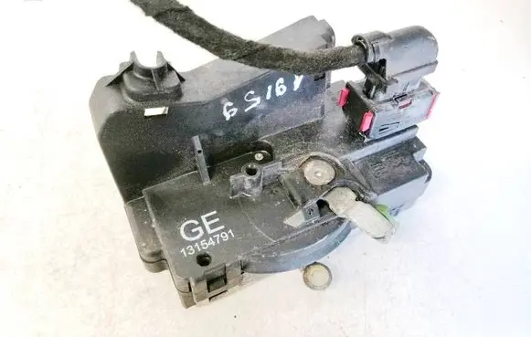 Opel Meriva A Front door lock 13154791