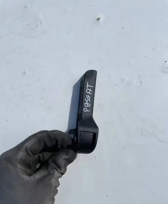 Volkswagen PASSAT B7 Engine bonnet (hood) release handle 1J1823533C