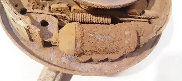 Mazda 323 Handbrake/parking brake pads 