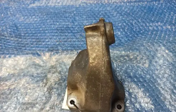 Mercedes-Benz C W203 Engine mounting bracket A6422230004