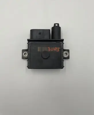 BMW 5 F10 F11 Glow plug pre-heat relay 780015605 000603535 0522140102