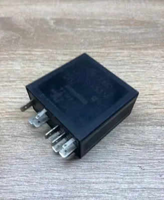 Volkswagen PASSAT B5 Other relay 4B0955531A 72WA401