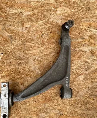 Volvo XC90 Front lower control arm/wishbone