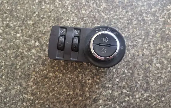 Opel Insignia A Light switch 13268694