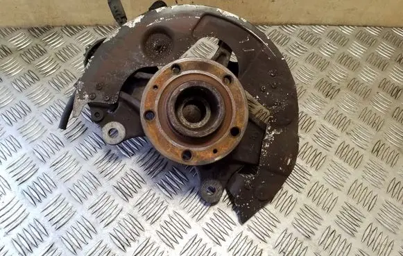 Citroen C4 Grand Picasso Front wheel hub