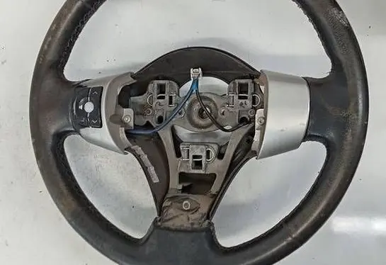 Toyota Yaris Steering wheel 305460899