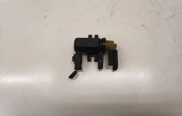 Volvo V60 Turbo solenoid valve 70163303