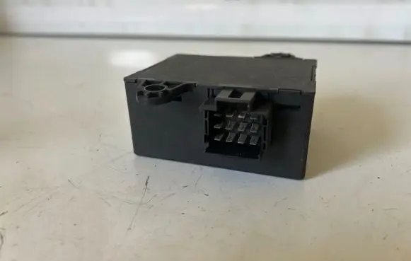 Mercedes-Benz Sprinter W901 W902 W903 W904 Immobilizer control unit/module 0265451732