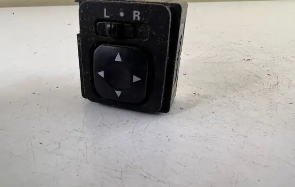 Mitsubishi Outlander Wing mirror switch 183570 183569