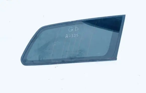 Volvo V50 Rear side window