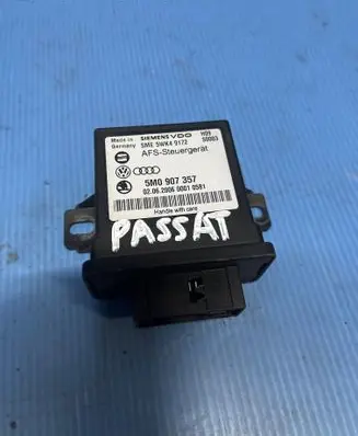 Volkswagen PASSAT B6 Light module LCM 5M0907357 5WK49172