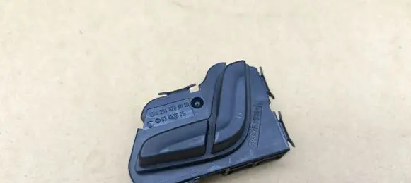 Mercedes-Benz C W204 Seat control switch A2048709010