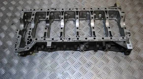 BMW 5 GT F07 Engine head 