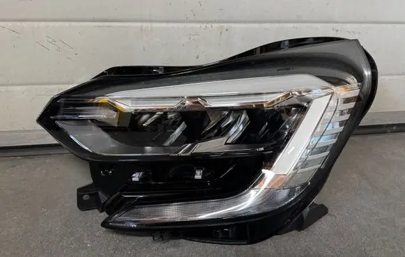 Renault Captur II Headlight/headlamp 260608054R