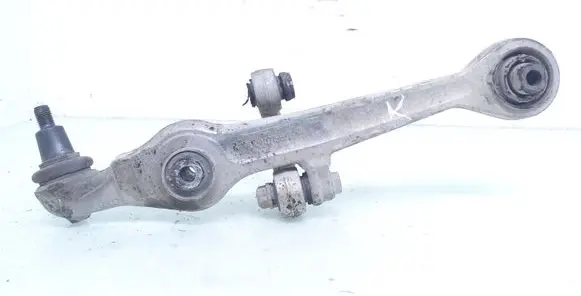 Volkswagen PASSAT B5 Front control arm 4D0407155P