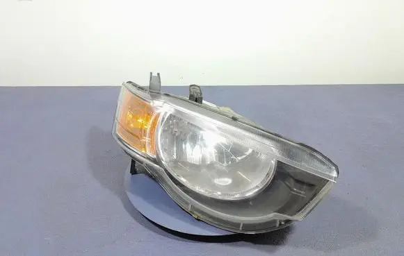Mitsubishi Colt Headlight/headlamp 8301B180
