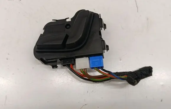 Mercedes-Benz E W213 Seat control switch A2059057703