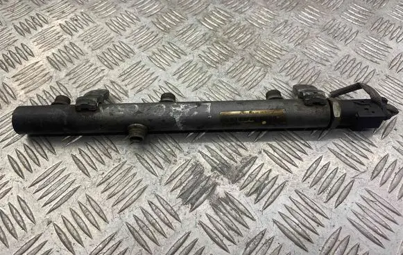 Fuel main line pipe