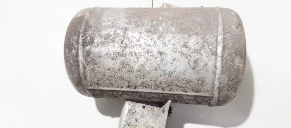 Vacuum air tank
